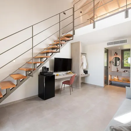 Apart-hotel Reveli 4*