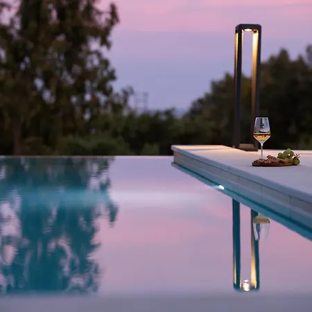 Apart-hotel Reveli 4*