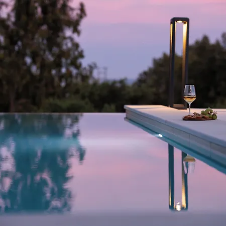 Apart-hotel Reveli 4*