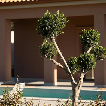 Hotel apartamentowy Reveli Kateleios