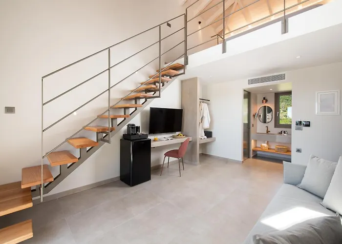 Hotel de apartamente Reveli 4*